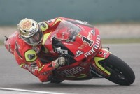 Lorenzo, intratable, consigue la pole