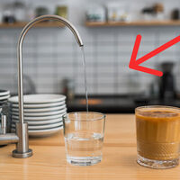 Qué contiene el agua de la llave: bacterias, metales pesados y qué hacer para beberla con seguridad 