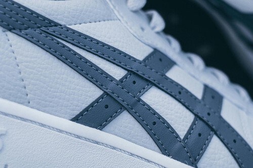 Llega el Súper Jueves al outlet de El Corte Inglés con descuentos del 60% en todas las zapatillas Asics  