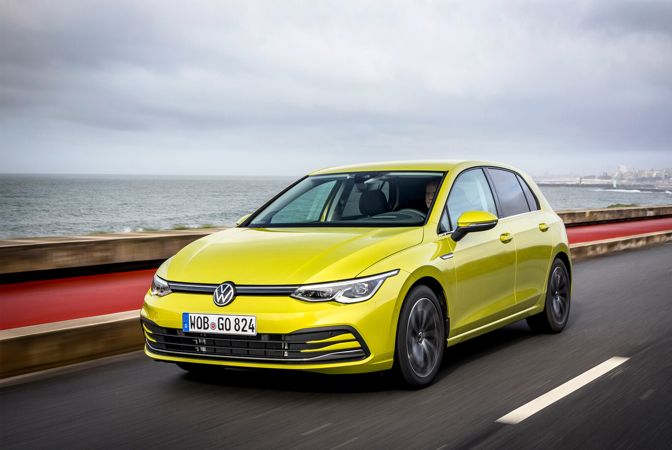 El Volkswagen Golf 8 no viene a México: calculamos cuál sería su precio para entender por qué