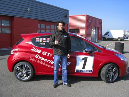 Gonzalo Martín de Andrés disputará las 24 horas de Nürburgring gracias a la Peugeot 208 GTi Racing Experience