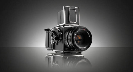 Hasselblad cesa la producción de las V System de toda la vida