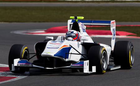 David Fumanelli es el más rápido en las pruebas de la GP3 y rebaja cinco segundos el mejor tiempo de 2012