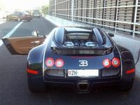 "El Vaquilla" polaco roba un Bugatti Veyron Grand Sport Sang Bleu y lo abandona en la autopista
