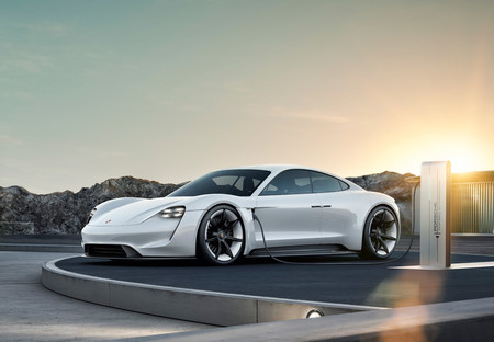 Porsche revela el nombre oficial del concepto Mission E y todos estamos un poco decepcionados...