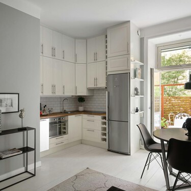 Ikea vende por menos de 70 euros el carrito auxiliar compacto que también puede ser una isla de cocina muy funcional