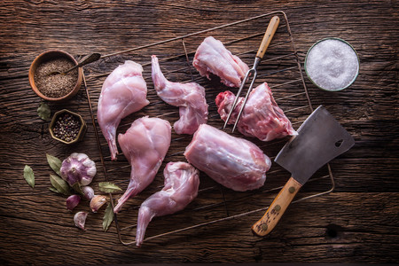 Descubre las posibilidades de la carne de conejo al comienzo de su temporada en verano con estas seis recetas que gustan a todos