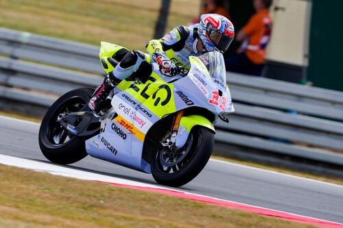 Matteo Ferrari completa el doblete de victorias en Assen pero Jordi Torres sigue líder de las motos eléctricas