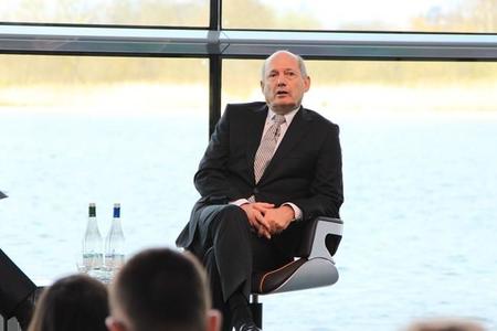 Ron Dennis: "siempre queremos a los mejores pilotos... pero tienen que estar disponibles"