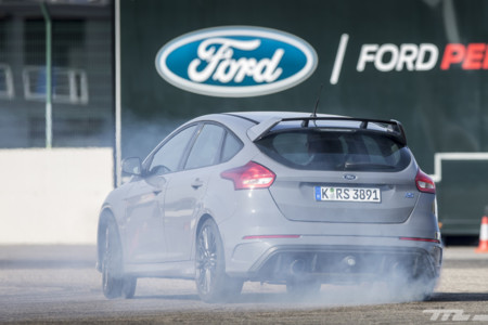 En Australia piden prohibir el modo 'Drift' del nuevo Ford Focus RS