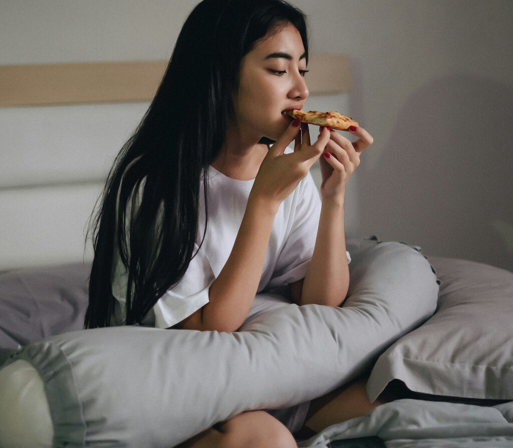 Qué es la crononutrición o cómo puede ayudarnos nuestra dieta diaria a dormir mejor