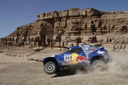 Carlos Sainz gana su primer Dakar
