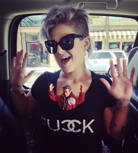 Kelly Osbourne nos sube las temperaturas: ¡toma pandero al aire!