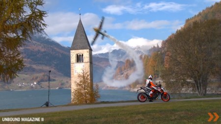 KTM Super Duke 1290 R Special Edition Vs Zivko Edge 540