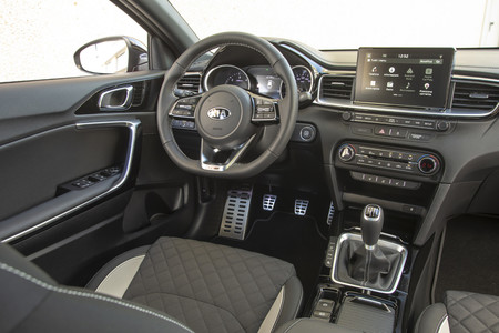 Kia ProCeed 2019 prueba contacto