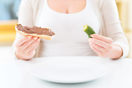 Me apetecen sardinas con chocolate: así funcionan los antojos durante el embarazo