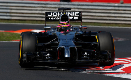 McLaren toma riesgos estratégicos y sale sin recompensa