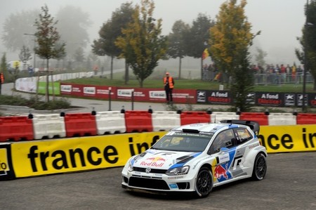Rallye de Alsacia 2014: Sébastien Ogier se queda fuera de la lucha por la victoria