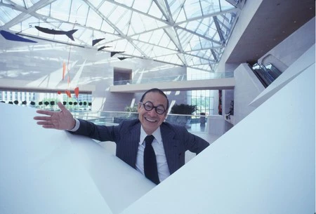Muere Ieoh Ming Pei, el arquitecto que diseñó la pirámide del Louvre