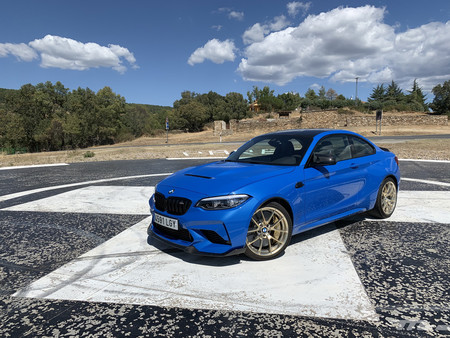 Probamos el BMW M2 CS: con 450 CV y una puesta a punto deliciosa, esto huele a despedida