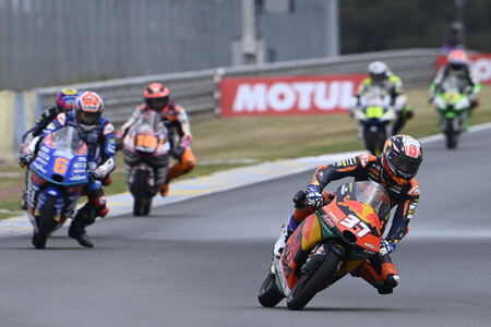 Pedro Acosta ya tiene tentaciones de MotoGP y en KTM quieren asegurarse su futuro pero pasando por Moto2 en 2022