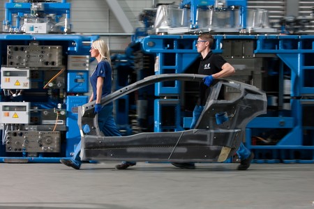 BMW va a limitar el uso de la fibra de carbono por sus elevados costes
