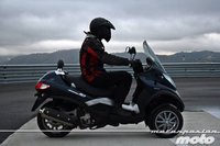 Piaggio MP3 400 LT, prueba (conducción en ciudad y carretera)