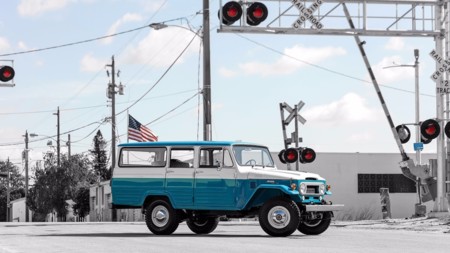 Toyota Land Cruiser FJ45LV de 1967: una restauración de babero