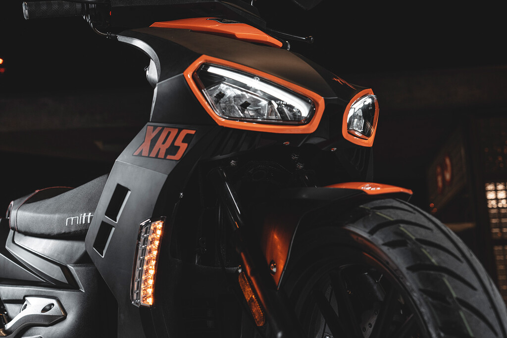 El nuevo Mitt 125 XRS es un scooter de rueda alta vistoso, práctico y por un precio de 1.795 euros
