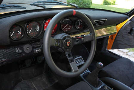 Este Porsche 911 Carrera 2 de 1990 es ahora un "Extreme Light Weight" gracias a dp motorsport