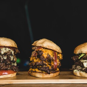 Mercadona nos soluciona una cena de capricho con sus nuevas smash burguers por menos de 6 euros las seis unidades