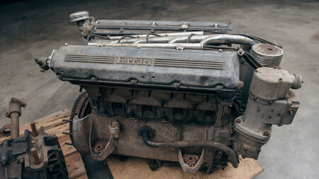 Motor de cuatro cilindros del Ferrari 500 Mondial Spider Series I de 1954. Foto Darin Schnabel. Cortesía de RM Shotebys.