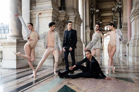 Balmain viste de lujo a los bailarines de la Ópera de París con los diseños de Olivier Rousteing