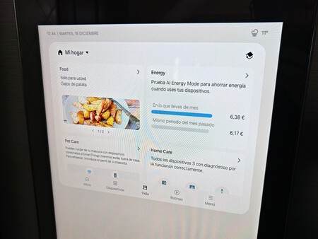 Gestión del hogar conectado a través de la pantalla del frigo | Imagen: Xataka