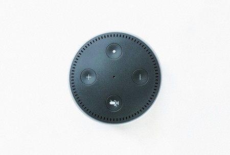 Amazon almacena transcripciones en texto de nuestras conversaciones con Alexa aunque eliminemos las notas de voz, según CNET