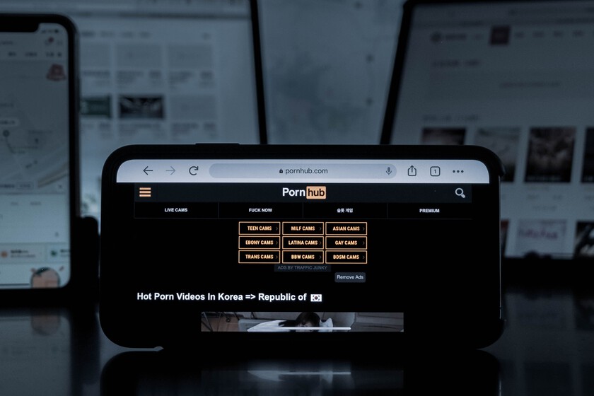 Las webs que anuncian la prostitución en España siguen incumpliendo la ley del solo sí es sí: ahora amenazan con irse