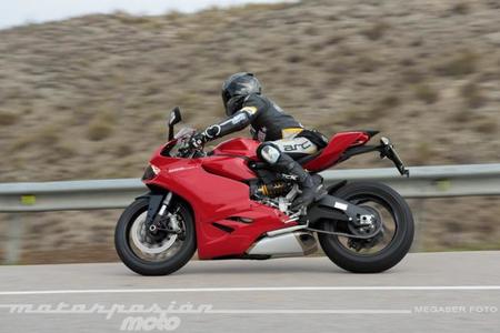 Ducati_899_panigale_megaserfoto