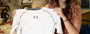 Una máquina de coser y un hilo un tanto especial: con esto han creado esta camiseta "inteligente" capaz de realizar ECG