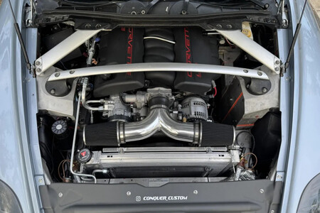 Aston martin 007 Motor