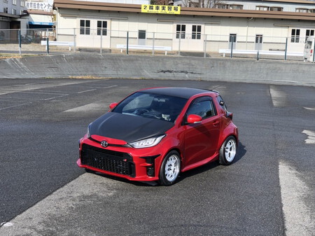 Estás viendo bien: alguien transformó un diminuto Toyota iQ en un GR Yaris