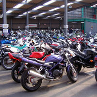 O sonho do motociclista está no Japão; alguém colocou quase 200 mil motocicletas japonesas à venda a preços promocionais 