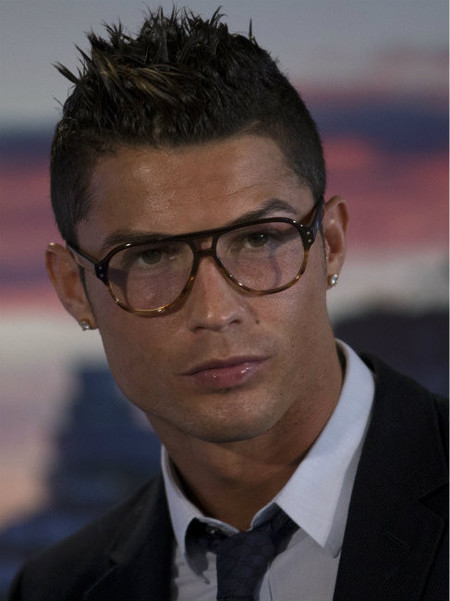 Cristiano Ronaldo ¿el más moderno o la presbicia le ataca vilmente?