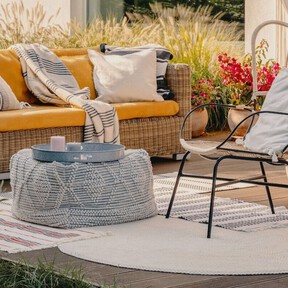 Ikea tiene tres lámparas solares de diseño ideales para crear ambiente en jardines y terrazas  