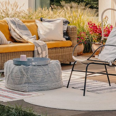 Ikea tiene tres lámparas solares de diseño ideales para crear ambiente en jardines y terrazas  