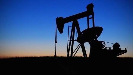 Petroleras y eléctricas se alían para no perder terreno, y ya ofrecen descuentos en la factura de la luz por repostar