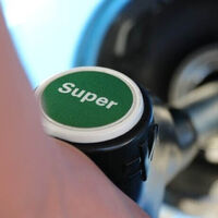 No solo Porsche: Toyota ya está probando un e-fuel que promete ser un 75% más limpio que la gasolina 