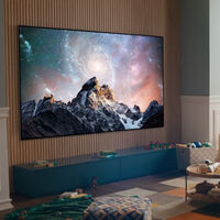 A MediaMarkt le da igual que ya no haya rebajas, él sigue tirando el precio de las mejores Smart TVs que tiene, porque puede