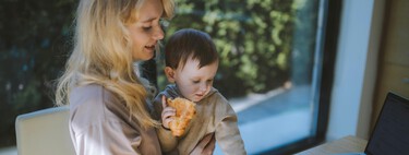 La natalidad no para de caer. Según las investigaciones de una Premio Nobel el problema es que los hombres no friegan los platos 