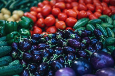 Seguir una dieta baja en hidratos puede reducir nuestra esperanza de vida a no ser que aumentemos la ingesta de verduras