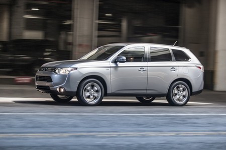 Mitsubishi Outlander Phev Holanda 2015